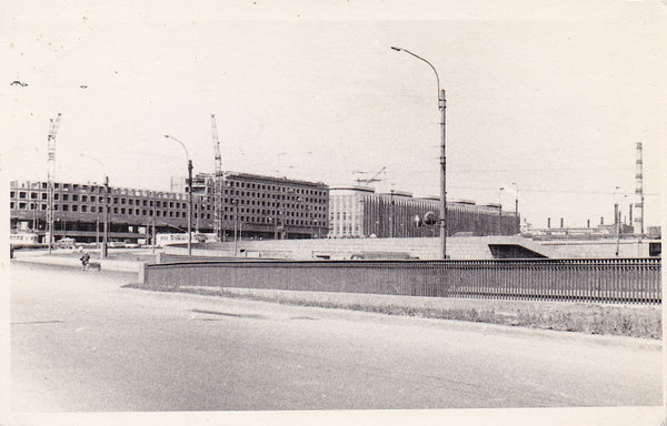 1972 год. Строительство гостиницы &quot;Москва&quot;. Здание АТС построено раньше.