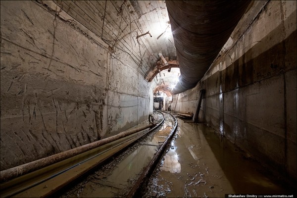 Строящийся подходной тоннель от руддвора №1 к правому перегонному тоннелю (ППТ)