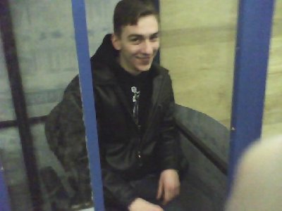 В БУДКЕ КРАСНОЙ ШАПОЧКИ. ДОВОЛЬНЫЙ В САЛАТ)))
