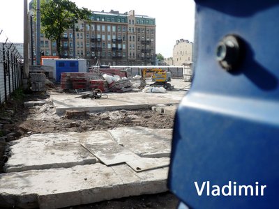 Вид со стороны наб Обводного канала (северо-запад).