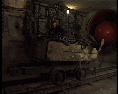 agent_1x03_07.jpg