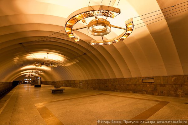 100115-1061242.jpg (130.18 КБ) 5430 просмотров Новочеркасская, вид по диагонали.