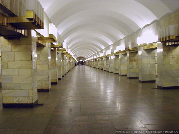 o7250018.jpg (237.4 КБ) 8179 просмотров Станция "Гражданский проспект". Дата съёмки - 25.07.2001.