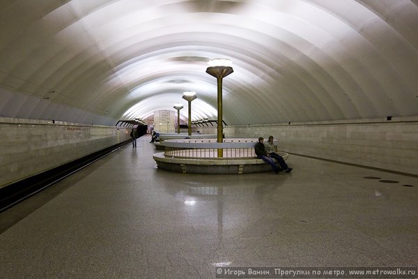 Фото 2008 года. Для сравнения. Согласитесь, что белый свет выглядит приятнее?