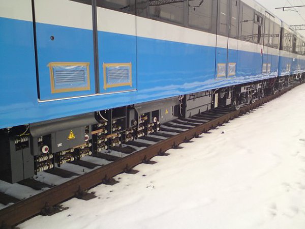 x_12ba2900.jpg