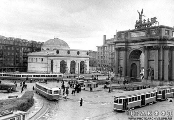 x_e26e9e94.jpg (59.26 КБ) 5879 просмотров «Нарвская» незадолго до открытия