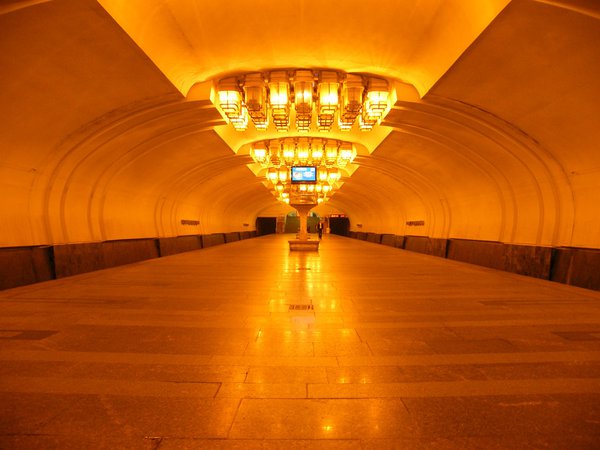 Утро буднего дня. 9 утра