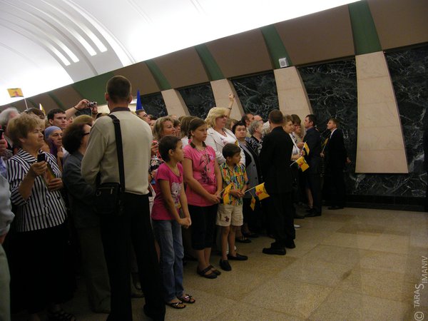 На открытии Марьиной Рощи был небольшой митинг из местных жителей, а также единороссов и &quot;молодогвардейцев&quot;