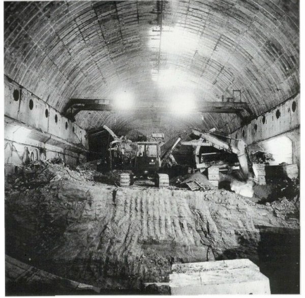 Спортивная строится..jpg (167.06 КБ) 5843 просмотра Спортивная, дата съёмки не известна.