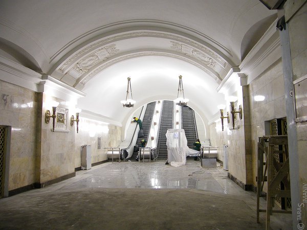 К сожалению, оригинальные светильники утрачены