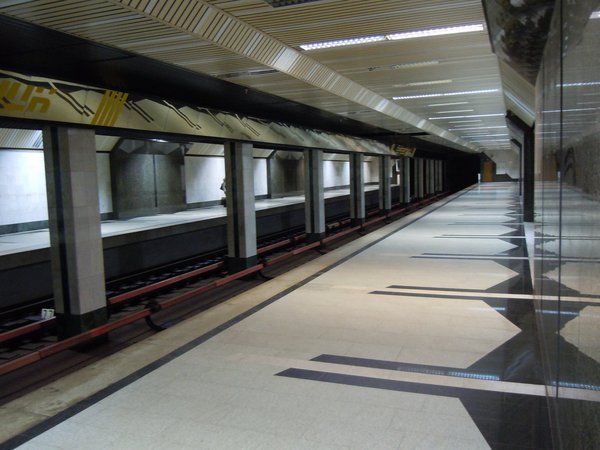 DSCN0111.jpg (454.53 КБ) 6956 просмотров мне показалось, или "Буревестник" стал лучше освещаться?