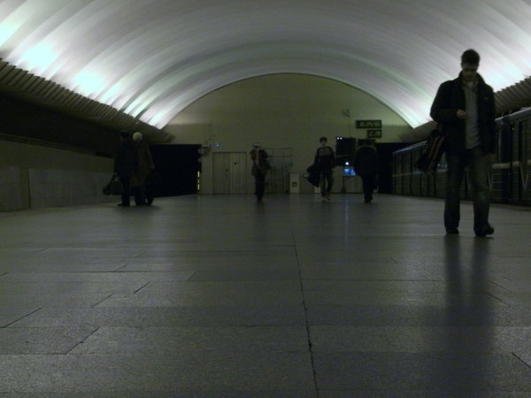 GEDC0190.JPG (129.26 КБ) 9073 просмотра На станции идёт повседневная жизнь...