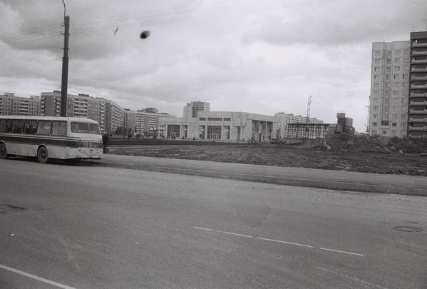 Вестибюль станции Проспект Просвещения, 1988 год