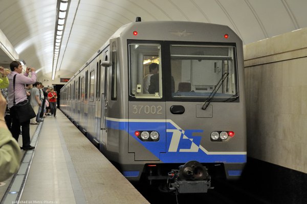 im-c53-w954-suufuzqlot_DSC3392-3.jpg (373.26 КБ) 5204 просмотра Утюжок на станции Трубная, автор фото Alexander495