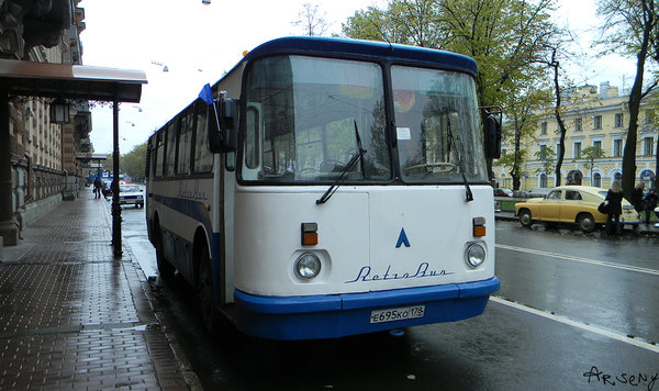 ЛАЗ-695Н. Стоял один одинёшенек