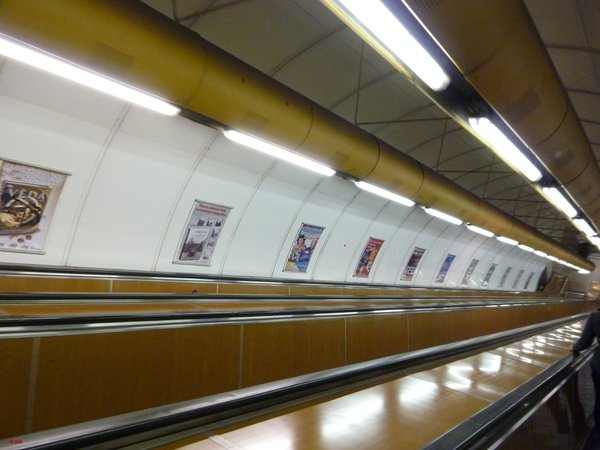 Эскалатор на станции Muzeum ( http://g.co/maps/z77jn )