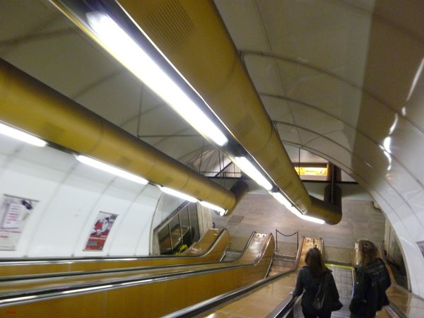 Эскалатор на станции Muzeum ( http://g.co/maps/z77jn )