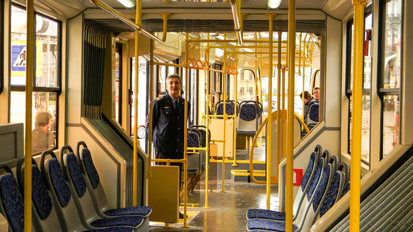 Салон_вторая секция.jpg (929.74 КБ) 3089 просмотров Салон, вид из первой секции.