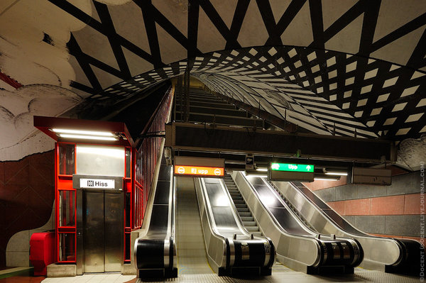 41stockholm-metro1010.jpg