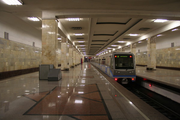Partizanskaya_station.jpg
