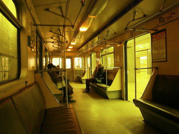 P3020038.JPG (6.13 МБ) 1656 просмотров аварийное освещение горит