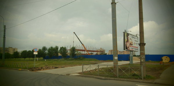P6080001.JPG (446 КБ) 10423 просмотра Вид со стороны перекрёстка Бухарестская/Я.Гашека