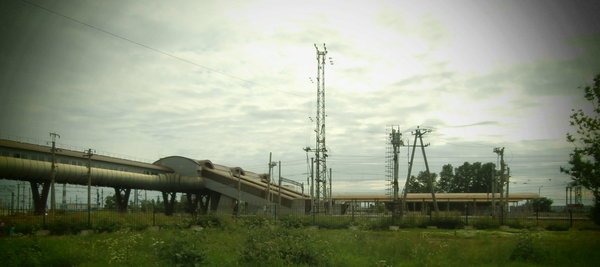 P6230182.JPG (442.41 КБ) 9294 просмотра Переход над путями и вокзал станции вид от станции метро