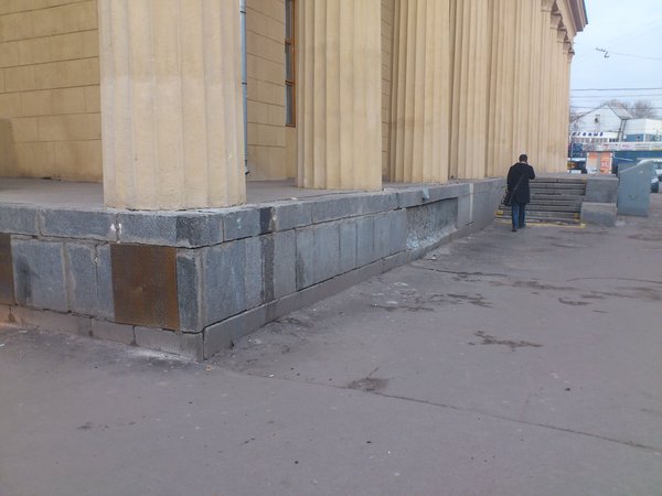 DSC_0399.jpg (2.36 МБ) 16102 просмотра А вот на этом фото справа не успели провести "ремонт", плиты отвалились