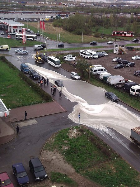 i17ACfEKEmI.jpg