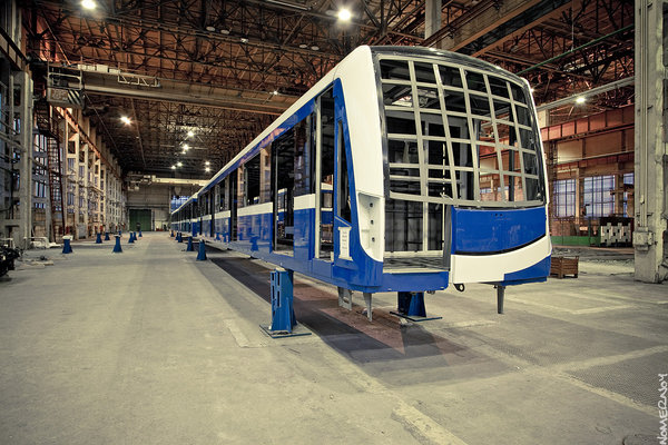 56011