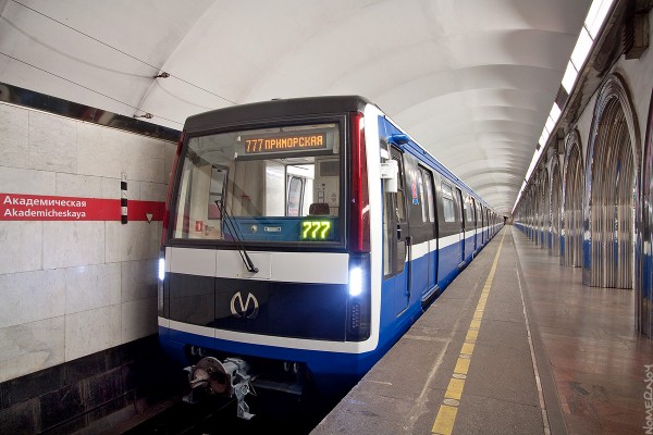 81-722_3.jpg