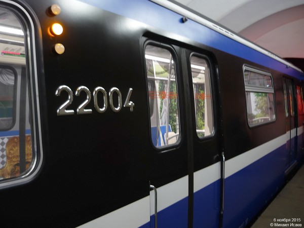 22004