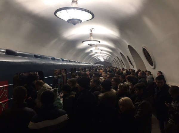 ВСЕМ ОТЛИЧНОГО НАСТРОЕНИЯ. ДЕРЖИТЕСЬ ЗА ПОРУЧНИ, ЕСЛИ СМОЖЕТЕ...