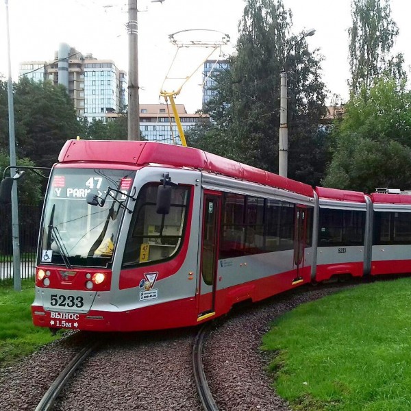 © https://www.instagram.com/hopsandtrains/