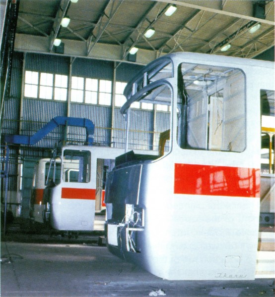 Производство кузовов на заводе Ikarus.