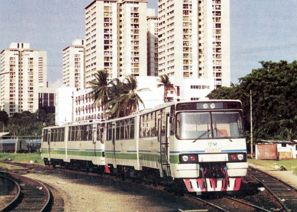Сплотка двухвагонных автобусов. Сингапур. Railasia