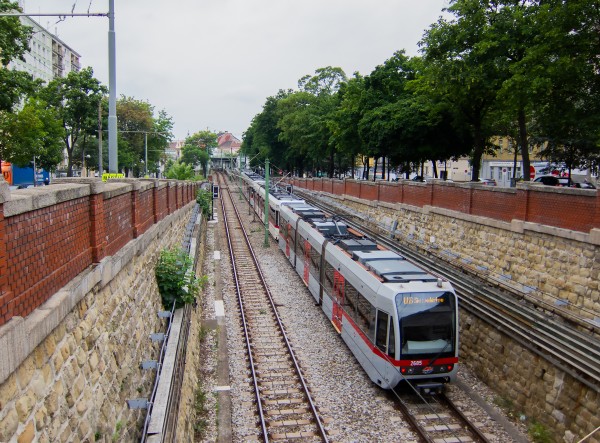 Bombardier Type T1  № 2685 U6 перегон Mariahilfer Gürtel — Westbahnhof