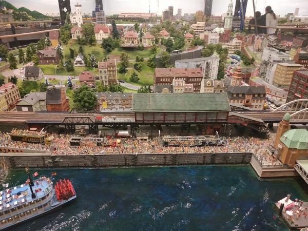 Baumwall.jpg (5.41 МБ) 7494 просмотра "Баумвалль" (ранее - "Эльбская филармония"), модель