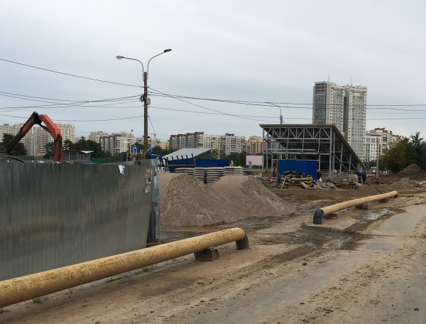 IMG_E0392.JPG (1.11 МБ) 7585 просмотров Грязь развели неимоверную, весь тротуар в говне.