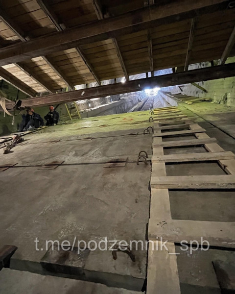 gdAKK3waKGA[1].jpg